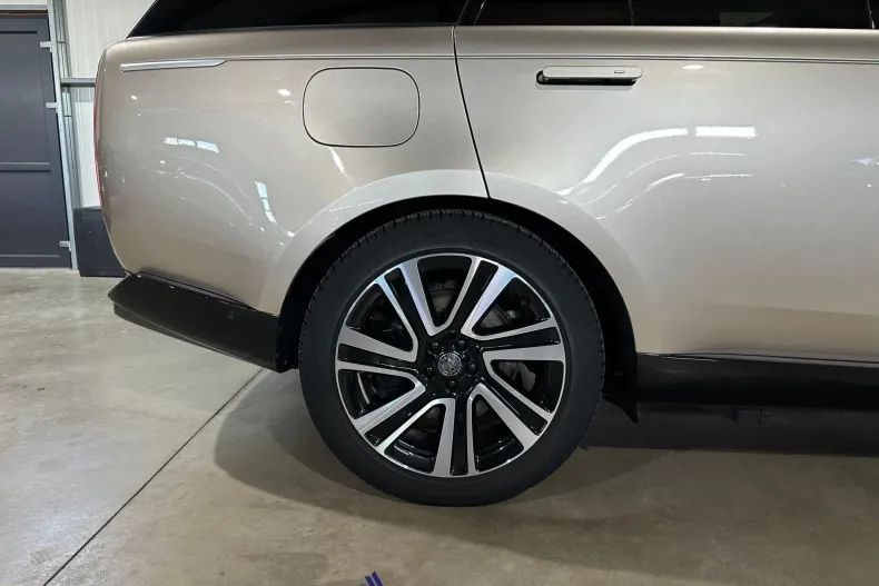 Land Rover Range Rover din 2023 cu 31.012 km - oferta LAN222386 - foto 39