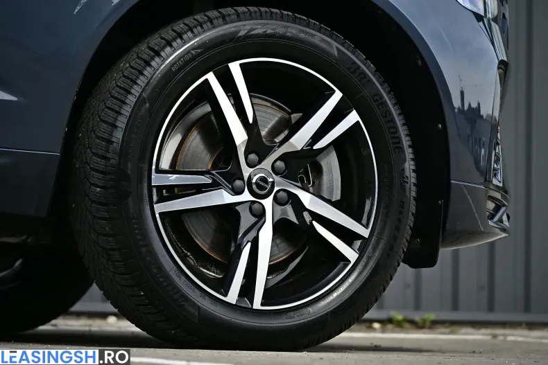 Volvo XC60 din 2022 cu 173.500 km - oferta VOL222394 - foto 40