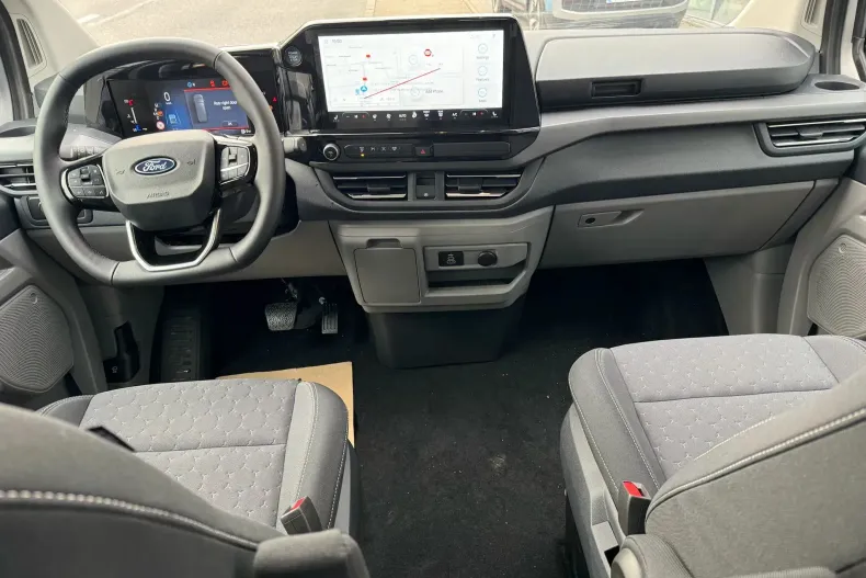 Ford Tourneo Custom din 2025 cu 9.600 km - oferta FOR222406 - foto 13