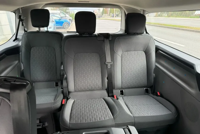 Ford Tourneo Custom din 2025 cu 9.600 km - oferta FOR222406 - foto 16