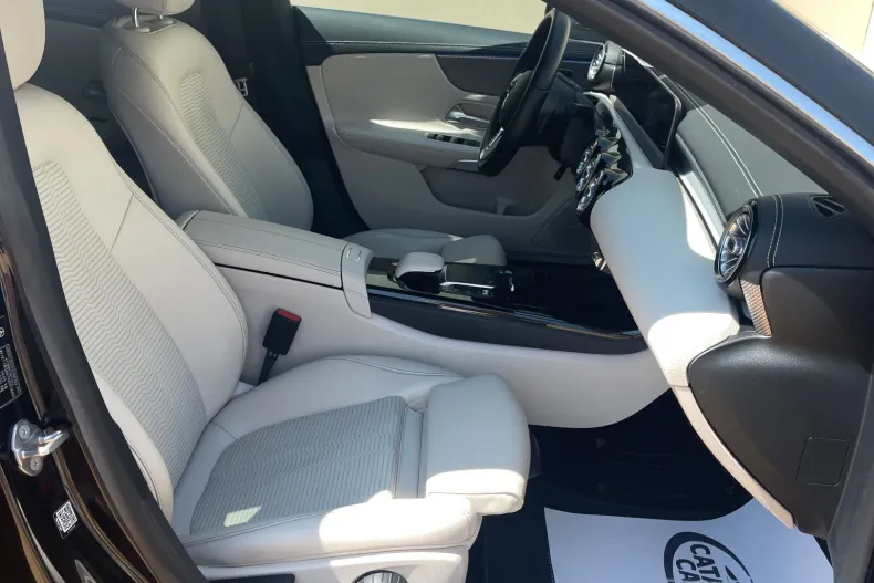 Mercedes-Benz CLA 180 (Clasa CLA) din 2020 cu 106.000 km - oferta MER222408 - foto 24