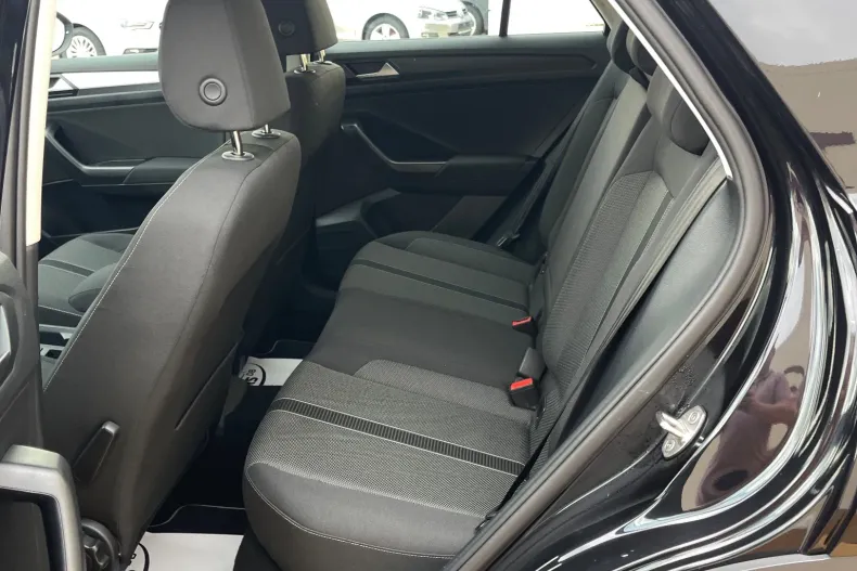 Volkswagen T-Roc din 2023 cu 105.000 km - oferta VOL222410 - foto 28