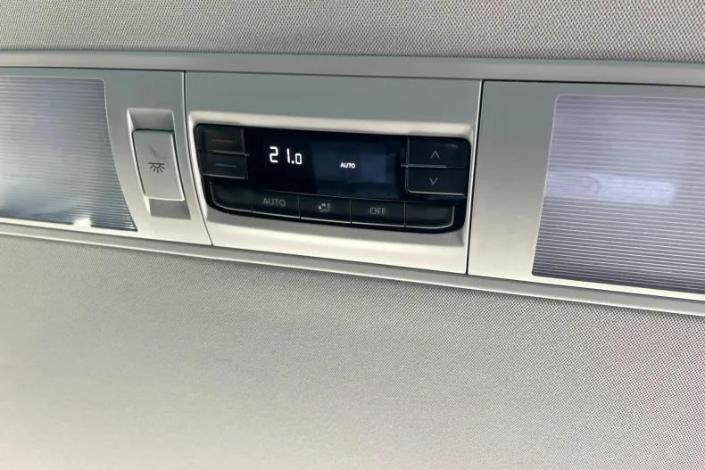 Volkswagen Caravelle din 2022 cu 128.000 km - oferta VOL222413 - foto 27
