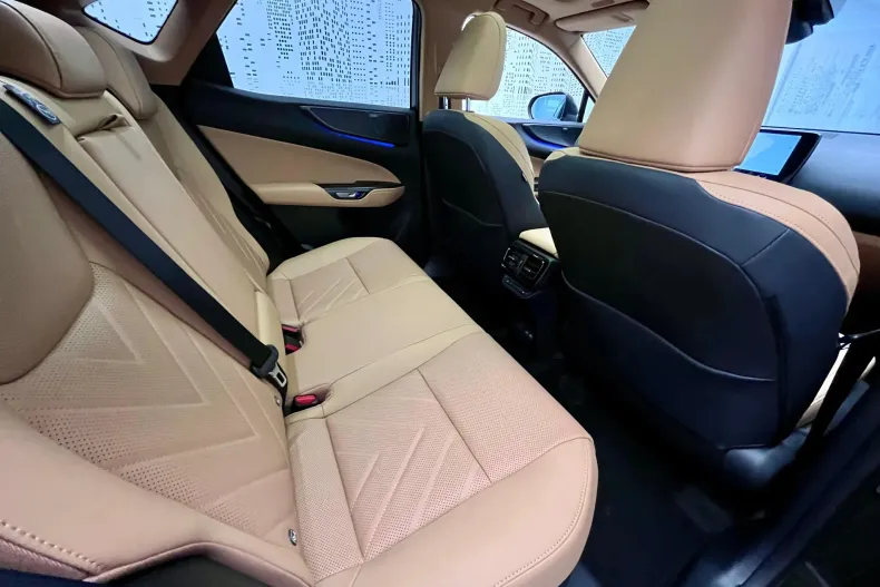 Lexus Seria NX din 2025 cu 1.600 km - oferta LEX222422 - foto 40