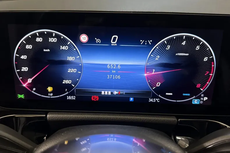 Mercedes-Benz GLA (Clasa GLA) din 2024 cu 37.106 km - oferta MER222428 - foto 11