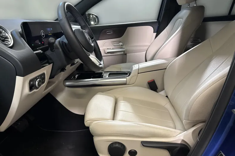 Mercedes-Benz GLA (Clasa GLA) din 2024 cu 37.106 km - oferta MER222428 - foto 24