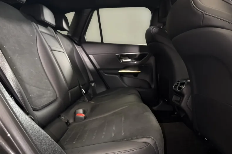 Mercedes-Benz GLC (Clasa GLC) din 2025 cu 14.368 km - oferta MER222432 - foto 13