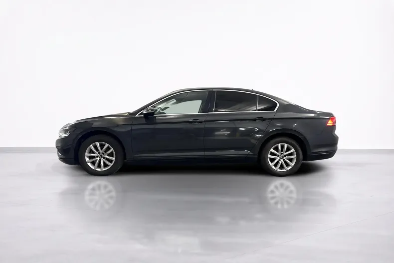 Volkswagen Passat din 2021 cu 115.381 km - oferta VOL222435 - foto 2