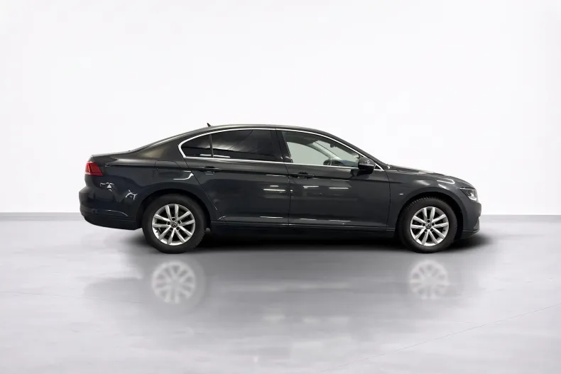 Volkswagen Passat din 2021 cu 115.381 km - oferta VOL222435 - foto 6