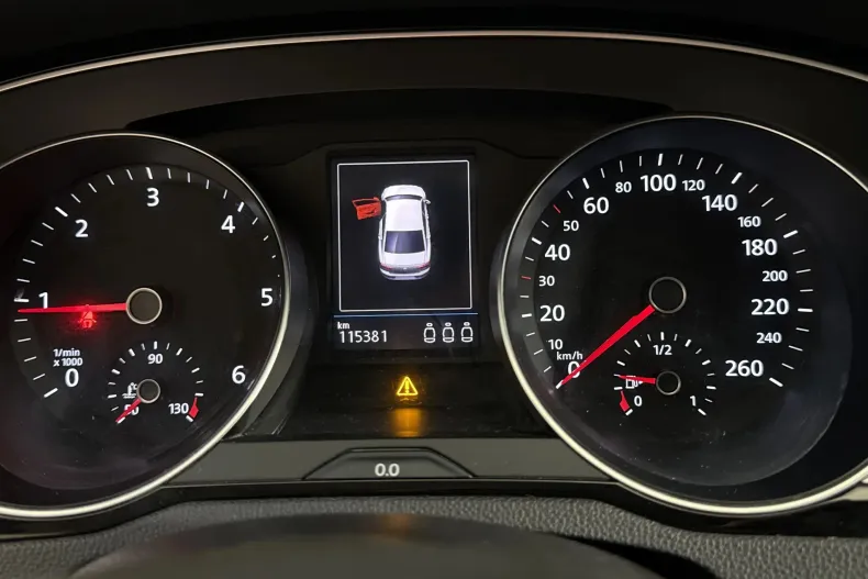 Volkswagen Passat din 2021 cu 115.381 km - oferta VOL222435 - foto 10