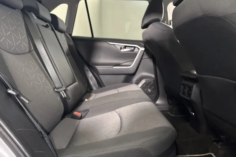 Toyota RAV4 din 2023 cu 104.531 km - oferta TOY222455 - foto 12