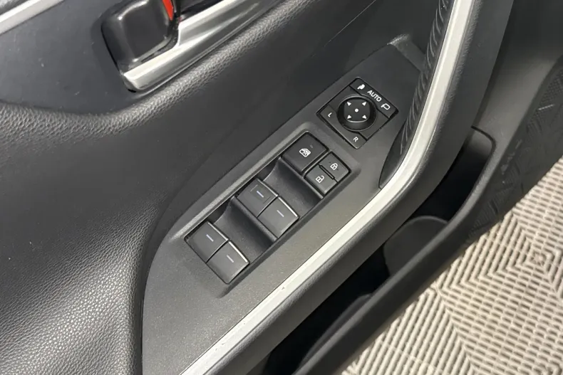 Toyota RAV4 din 2023 cu 104.531 km - oferta TOY222455 - foto 14
