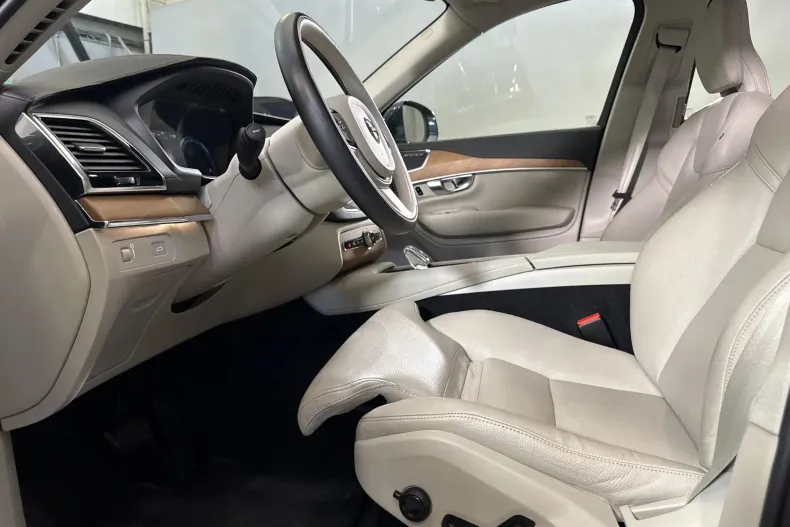 Volvo XC90 din 2022 cu 130.936 km - oferta VOL222458 - foto 23