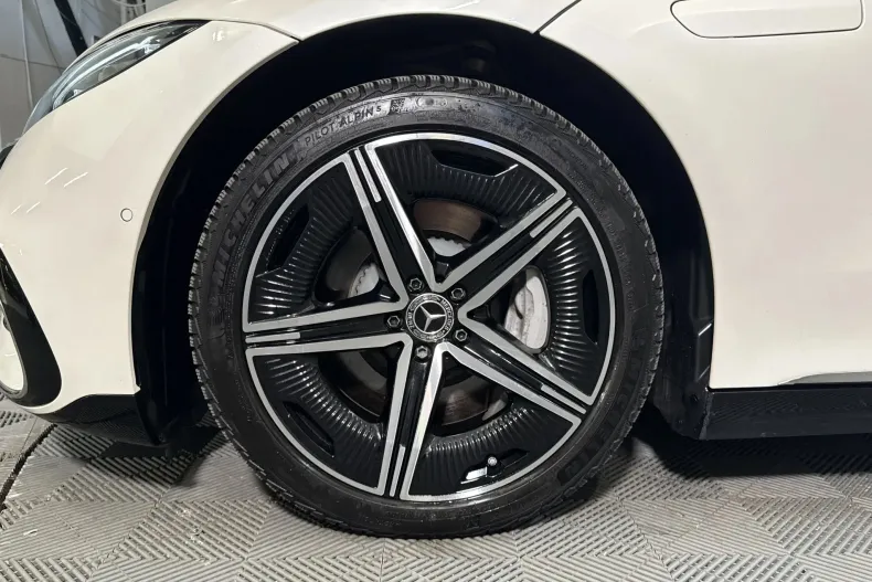 Mercedes-Benz EQS din 2022 cu 63.817 km - oferta MER222463 - foto 13
