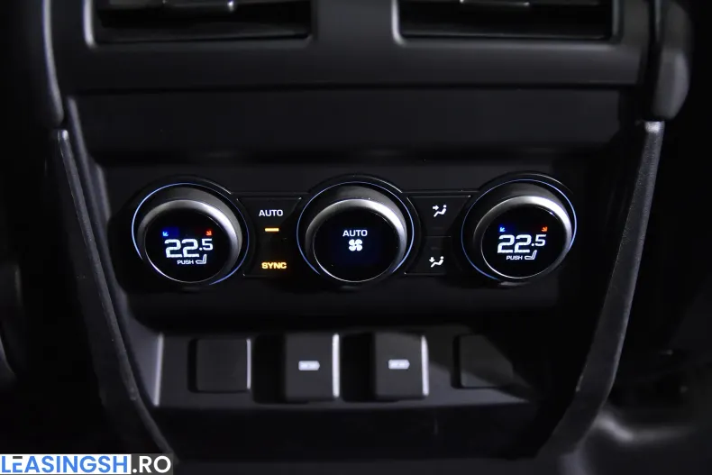 Land Rover Defender din 2023 cu 57.613 km - oferta LAN222467 - foto 19