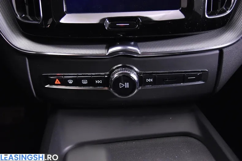 Volvo XC60 din 2022 cu 89.738 km - oferta VOL222474 - foto 17