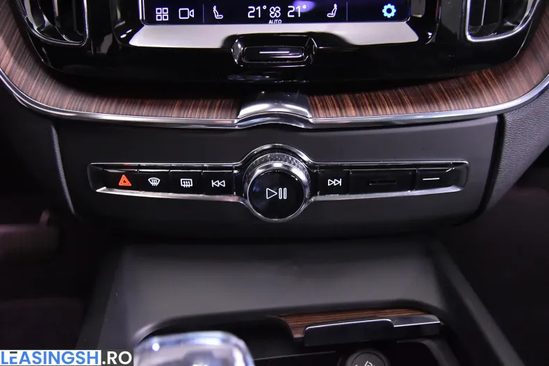 Volvo XC60 din 2021 cu 123.891 km - oferta VOL222481 - foto 17