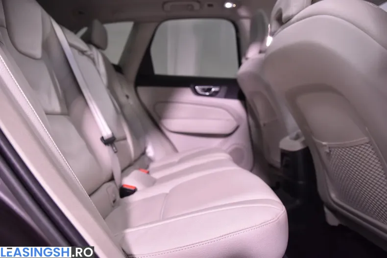 Volvo XC60 din 2023 cu 109.998 km - oferta VOL222488 - foto 12