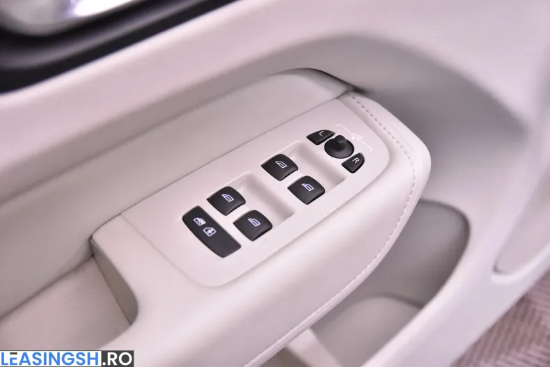 Volvo XC60 din 2023 cu 109.998 km - oferta VOL222488 - foto 14