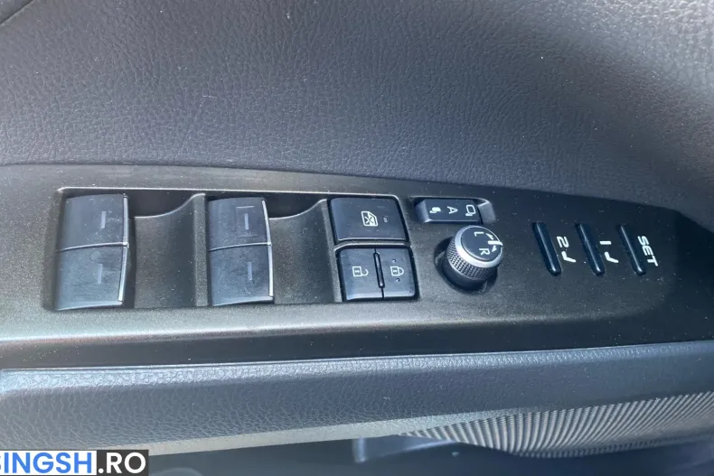 Toyota Camry din 2021 cu 156.500 km - oferta TOY222499 - foto 20