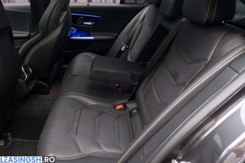 Mercedes-Benz C 63 AMG (Clasa C) din 2024 cu 17.000 km - oferta MER222504 - foto 33