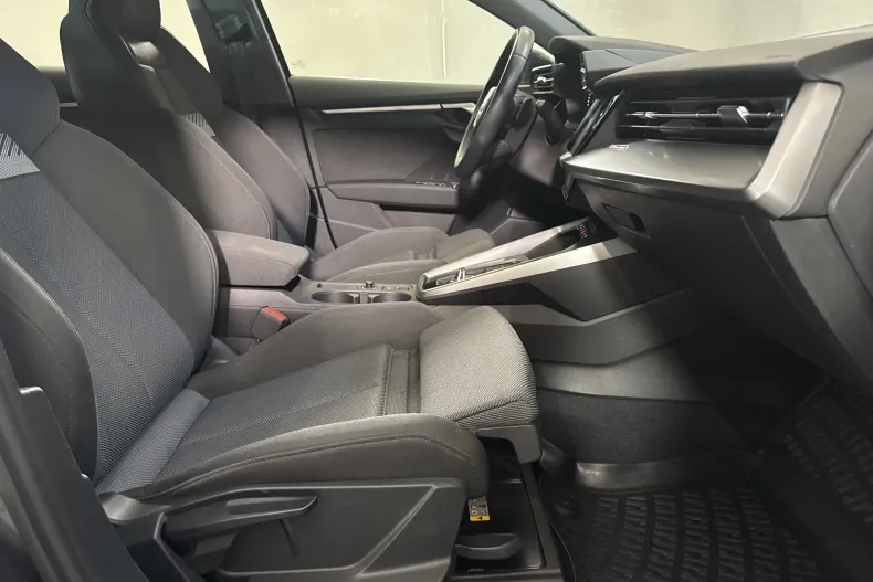 Audi A3 din 2020 cu 61.703 km - oferta AUD222510 - foto 11