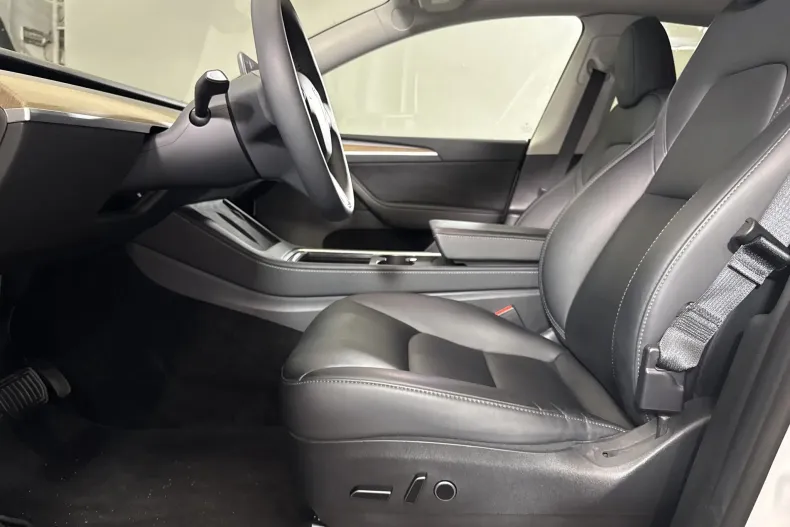 Tesla Model Y din 2022 cu 75.213 km - oferta TES222514 - foto 22