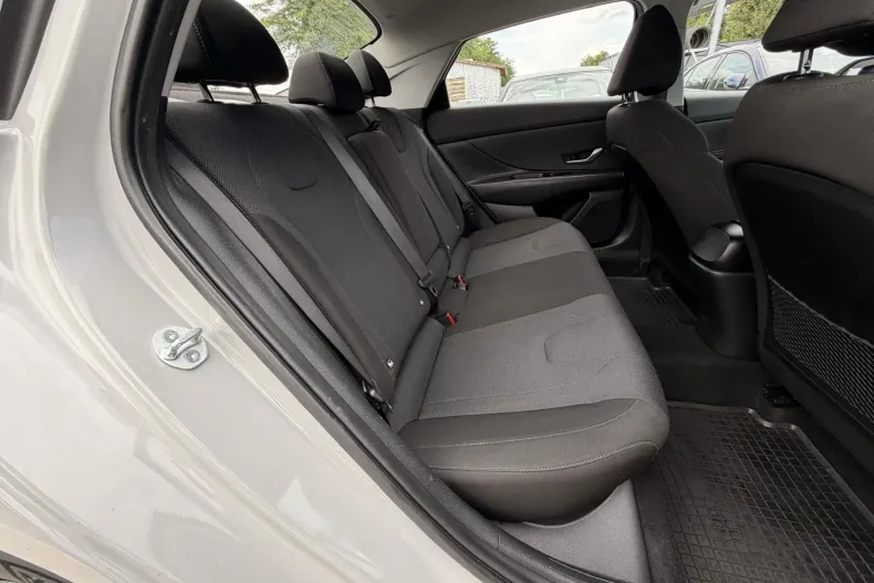 Hyundai Elantra din 2023 cu 131.000 km - oferta HYU222521 - foto 17