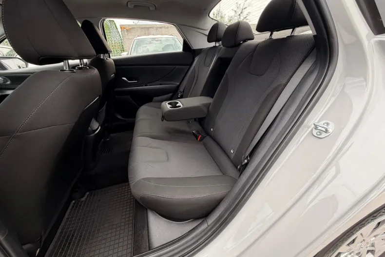 Hyundai Elantra din 2023 cu 131.000 km - oferta HYU222521 - foto 18