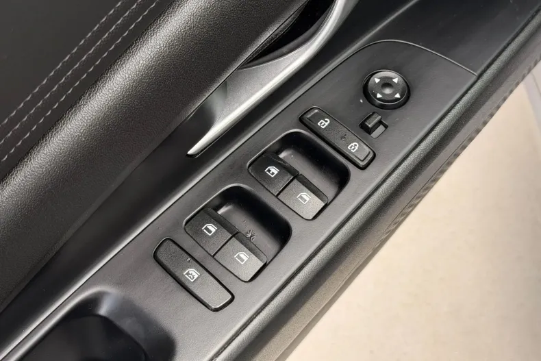 Hyundai Elantra din 2023 cu 131.000 km - oferta HYU222521 - foto 30