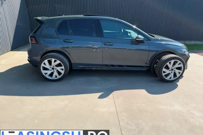 Volkswagen Golf din 2025 cu 11.492 km - oferta VOL222526 - foto 27