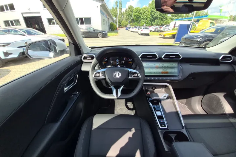 MG ZS HEV din 2026 cu 5 km - oferta MG0222546 - foto 11