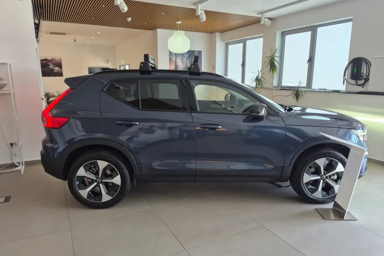 Volvo XC40 din 2026 cu 5 km - oferta VOL222548 - foto 6