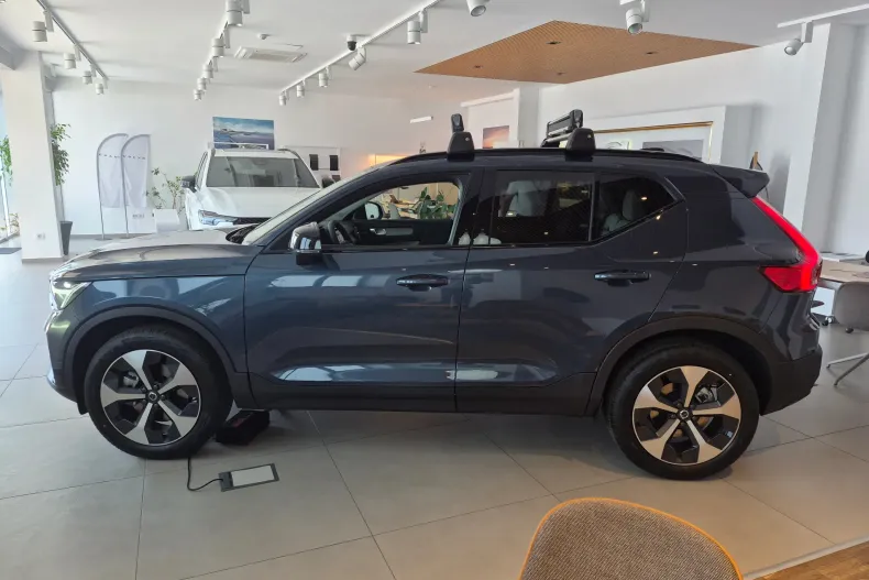 Volvo XC40 din 2026 cu 5 km - oferta VOL222548 - foto 7