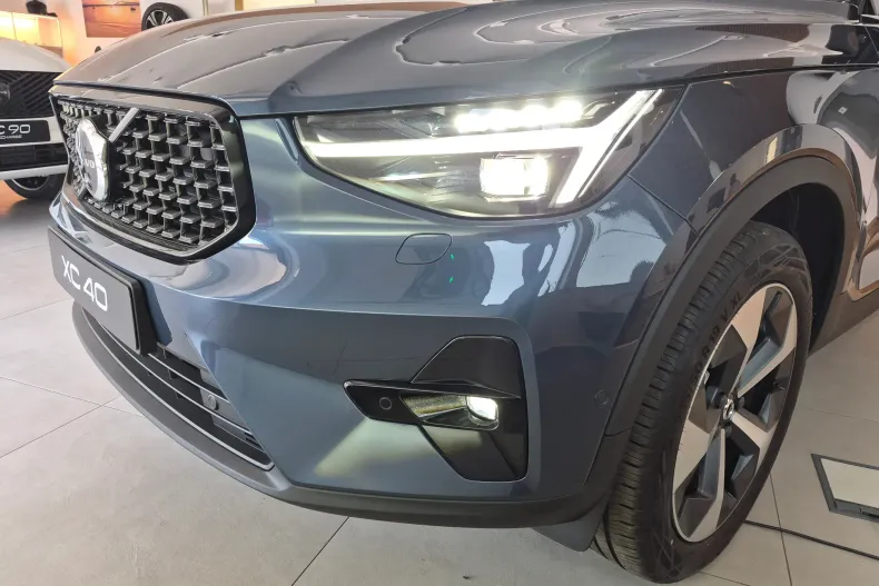 Volvo XC40 din 2026 cu 5 km - oferta VOL222548 - foto 13