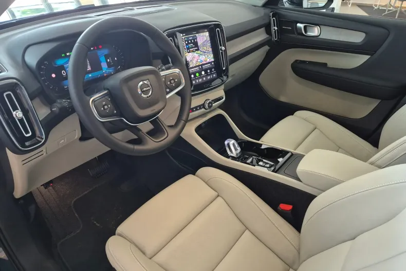 Volvo XC40 din 2026 cu 5 km - oferta VOL222548 - foto 14