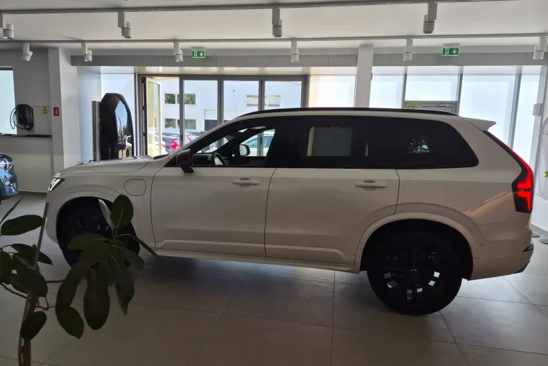 Volvo XC90 din 2026 cu 5 km - oferta VOL222549 - foto 8