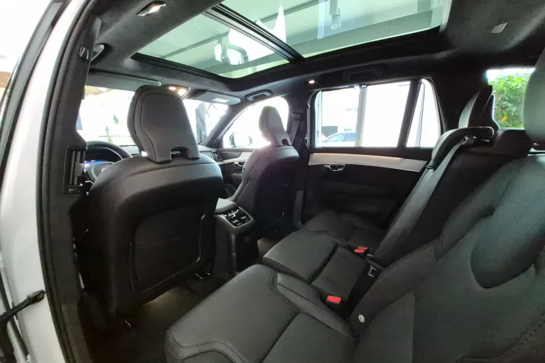 Volvo XC90 din 2026 cu 5 km - oferta VOL222549 - foto 22