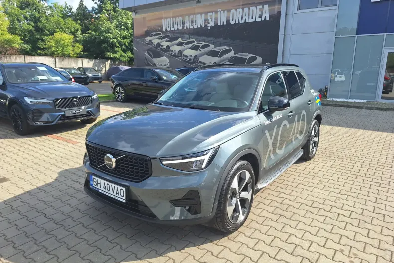 Volvo XC40 din 2026 cu 1.861 km - oferta VOL222550 - foto 1