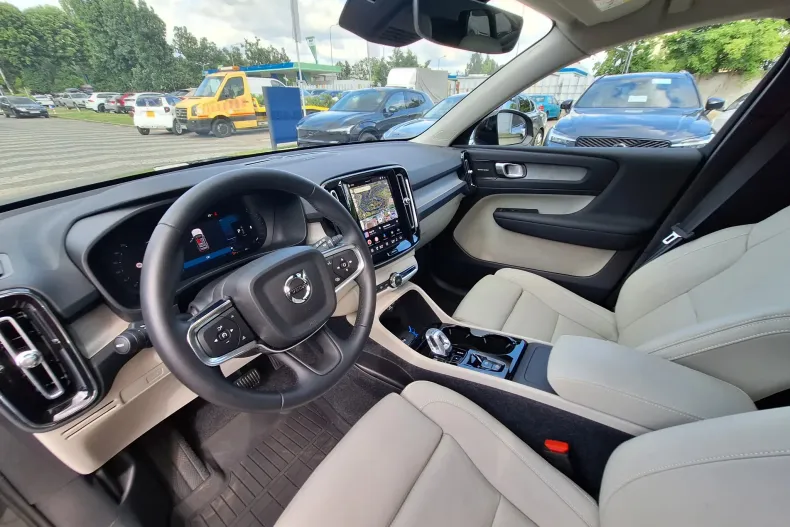 Volvo XC40 din 2026 cu 1.861 km - oferta VOL222550 - foto 18