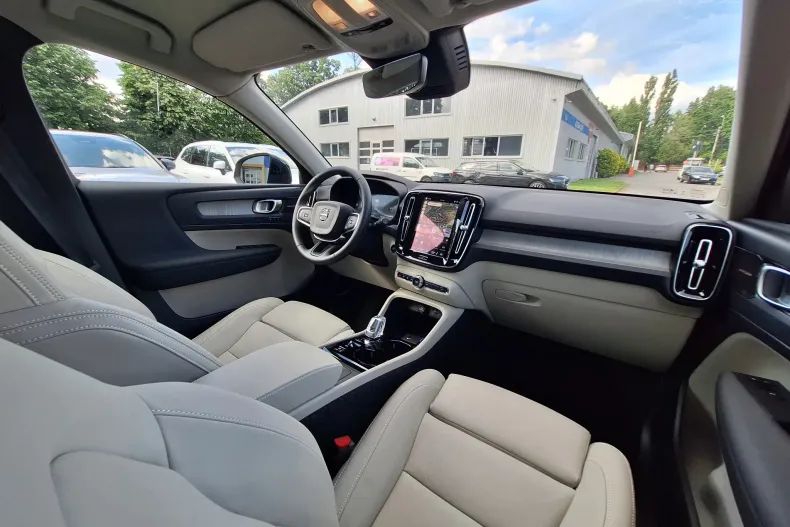 Volvo XC40 din 2026 cu 1.861 km - oferta VOL222550 - foto 21