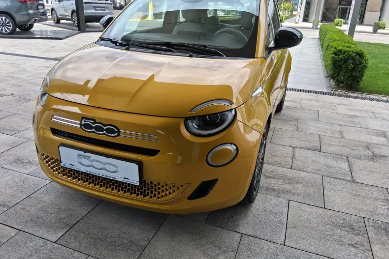 Fiat 500 din 2026 cu 5 km - oferta FIA222575 - foto 2