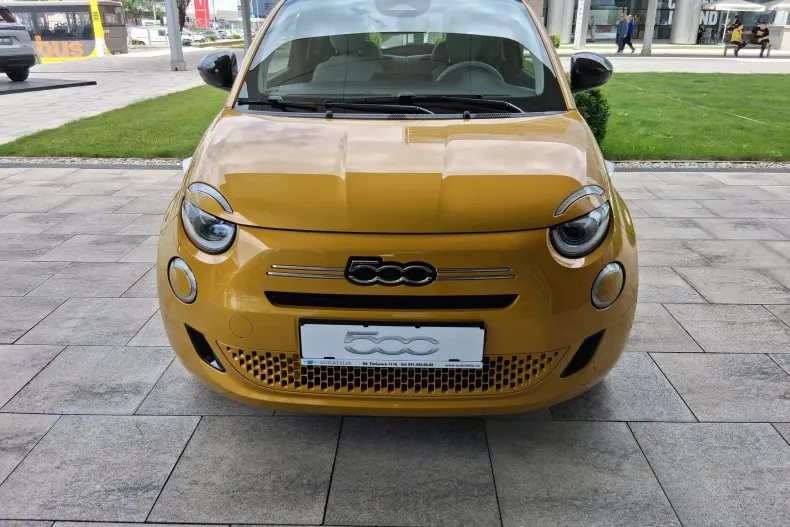 Fiat 500 din 2026 cu 5 km - oferta FIA222575 - foto 3