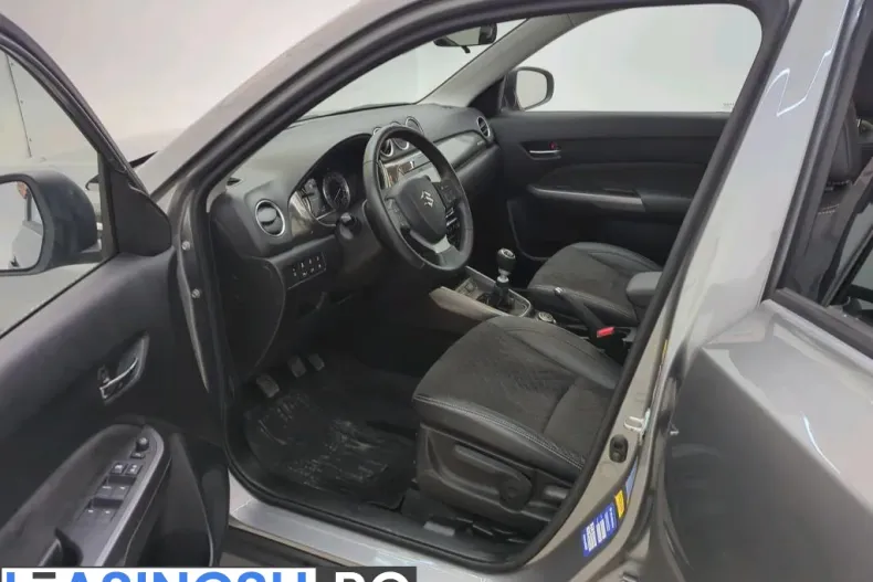 Suzuki Vitara din 2023 cu 53.597 km - oferta SUZ222578 - foto 3