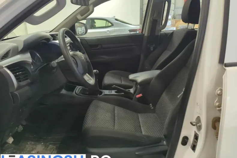 Toyota Hilux din 2023 cu 73.620 km - oferta TOY222579 - foto 3
