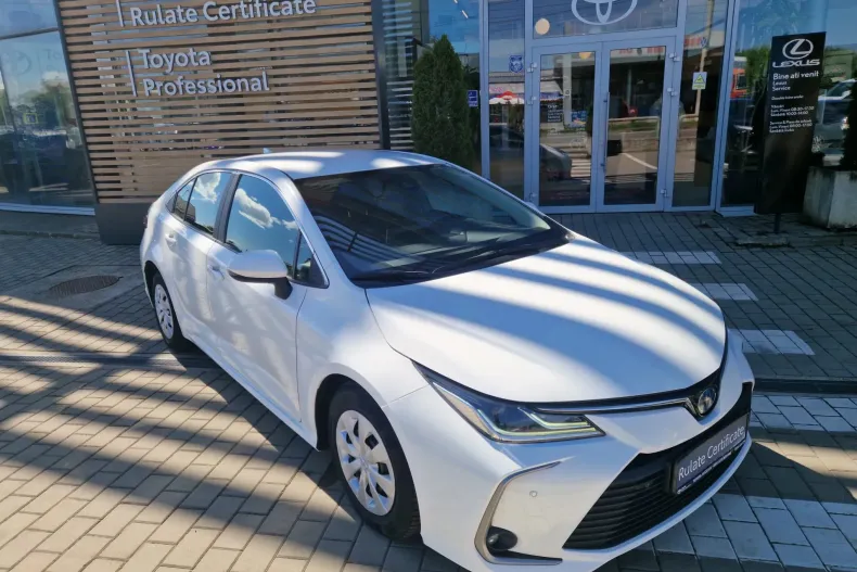 Toyota Corolla din 2022 cu 63.927 km - oferta TOY222585 - foto 1