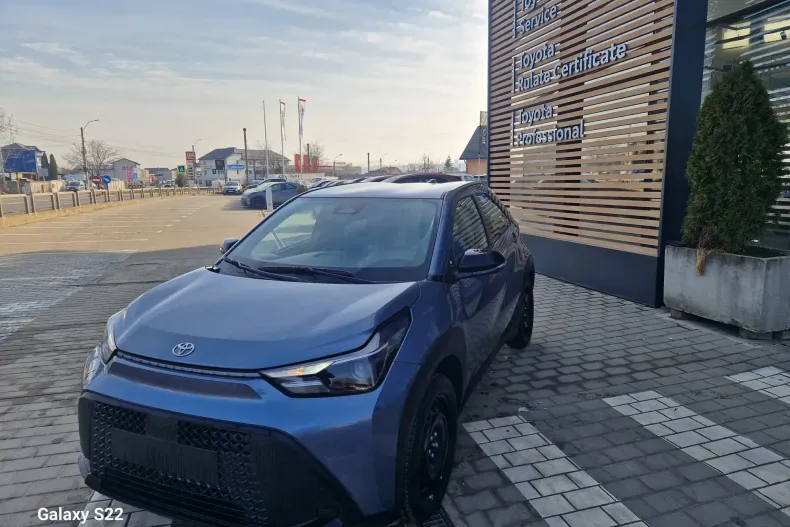Toyota Aygo (X) din 2025 cu 3 km - oferta TOY222587 - foto 3