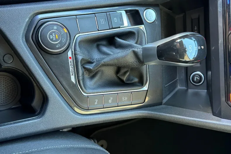 Volkswagen Tiguan din 2022 cu 64.000 km - oferta VOL222590 - foto 34