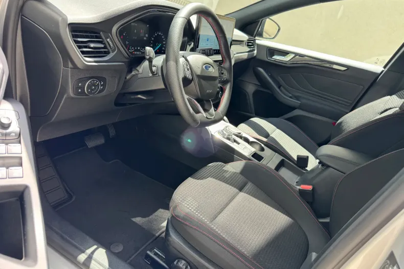Ford Focus din 2025 cu 21.000 km - oferta FOR222606 - foto 7