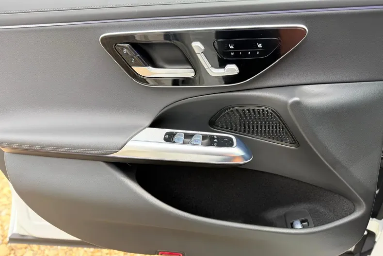 Mercedes-Benz E (Clasa E) din 2024 cu 67 km - oferta MER222616 - foto 33